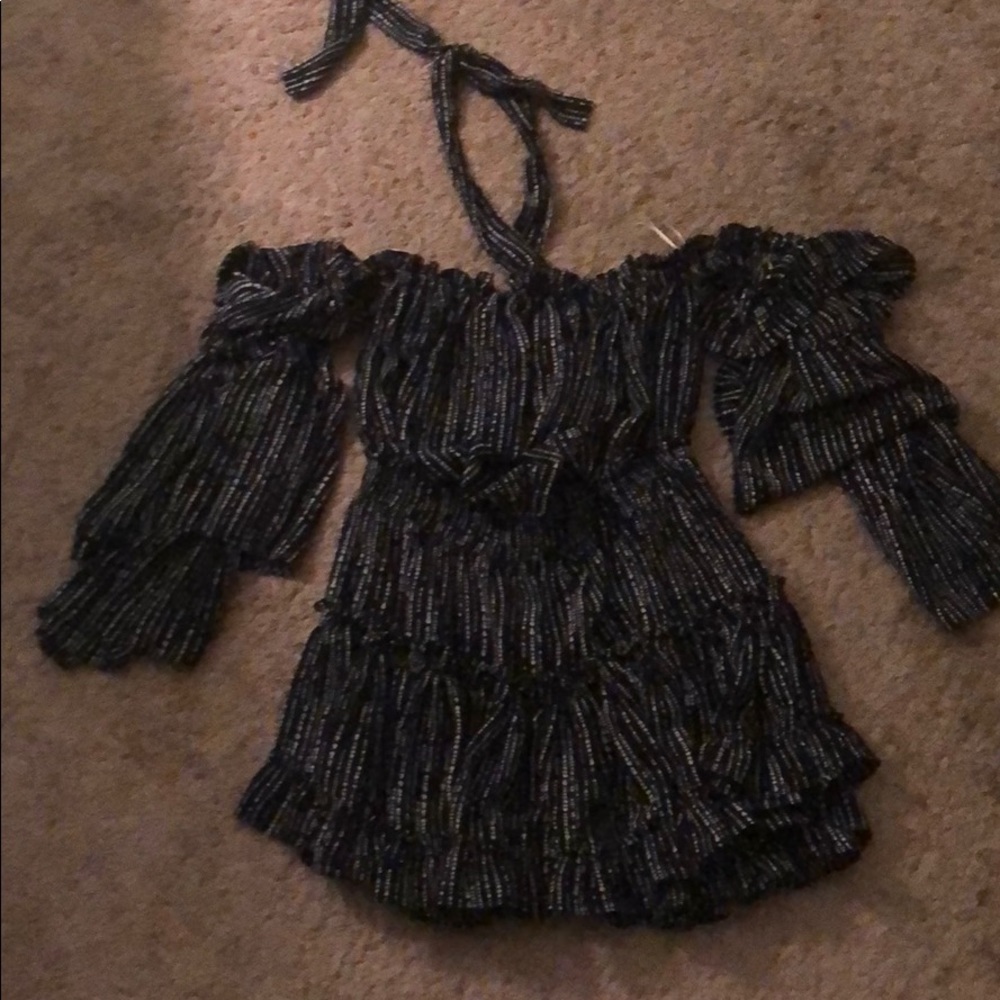 Misa size M mini dress with sleeves